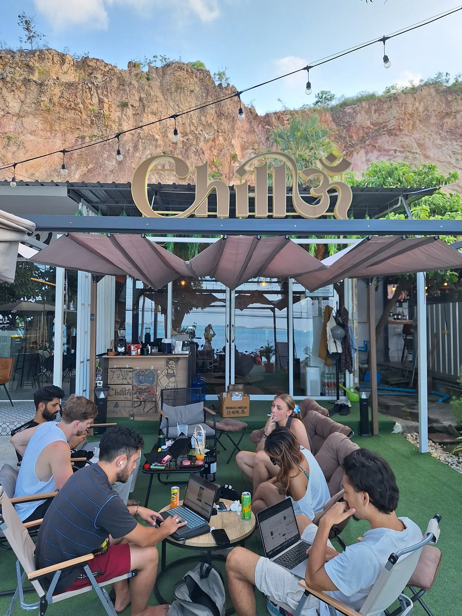 Chillom cafe and lounge exterior